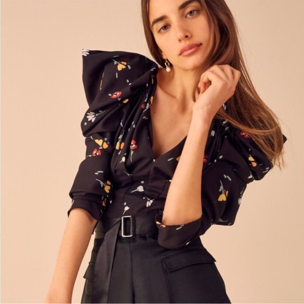 C/MEO COLLECTIVE VICE Puff Shoulder Crepe Blouse - Black Scattered Floral